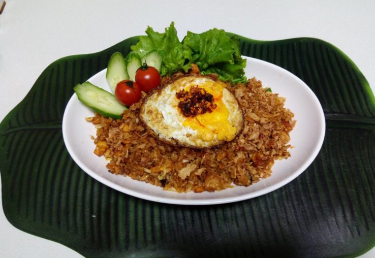 インドネシア屋台料理 ラトゥアユ